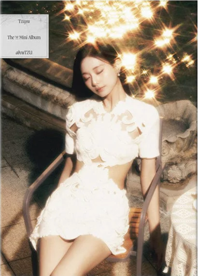 TZUYU - 1st Mini Album 'abouTZU'