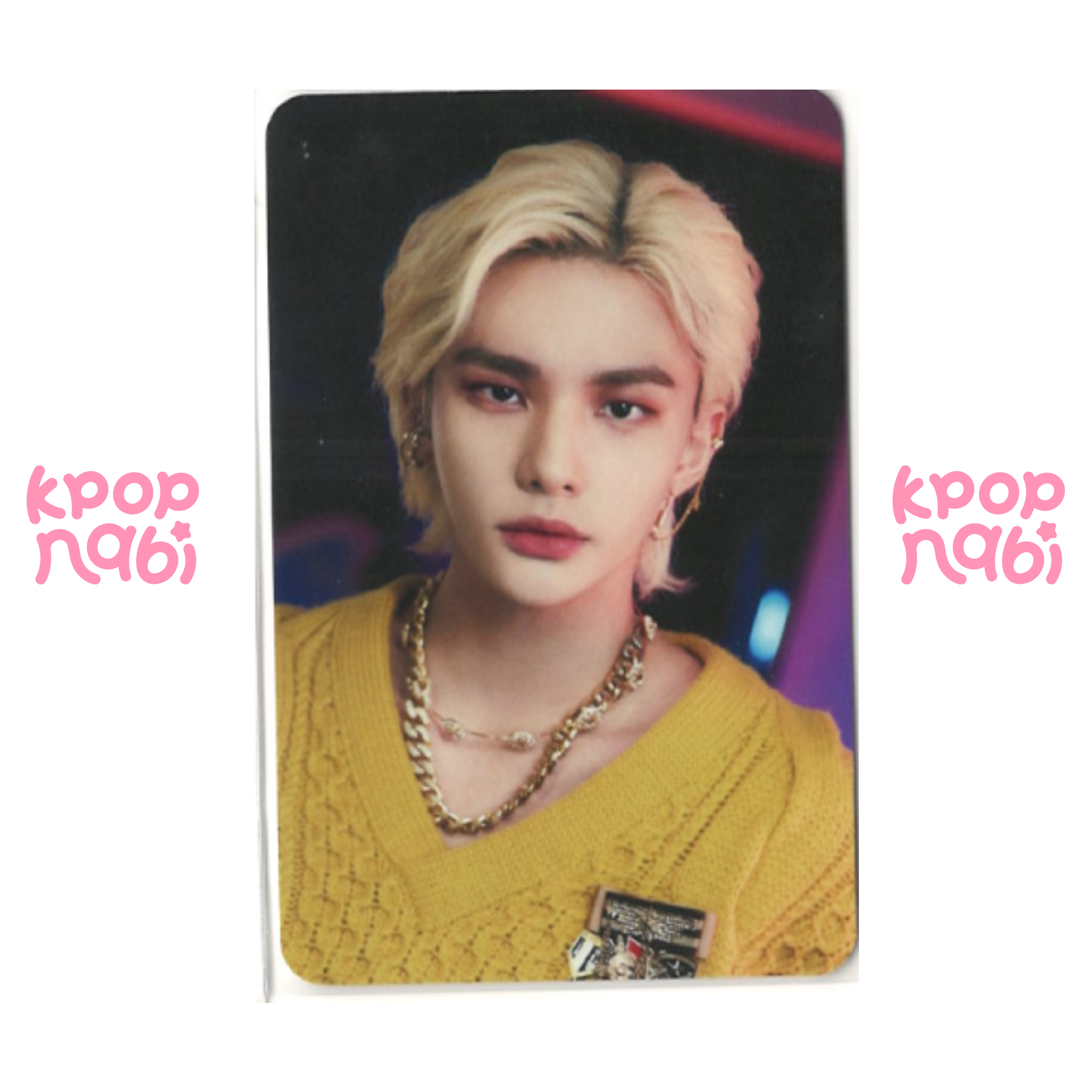 [PC] Stray Kids - Hyunjin Stray Kids X SKZOO Pop-Up Store 'THE VICTORY' BINDER ver.